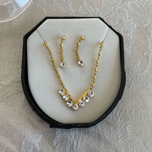 Costume jewelry necklace and earring set